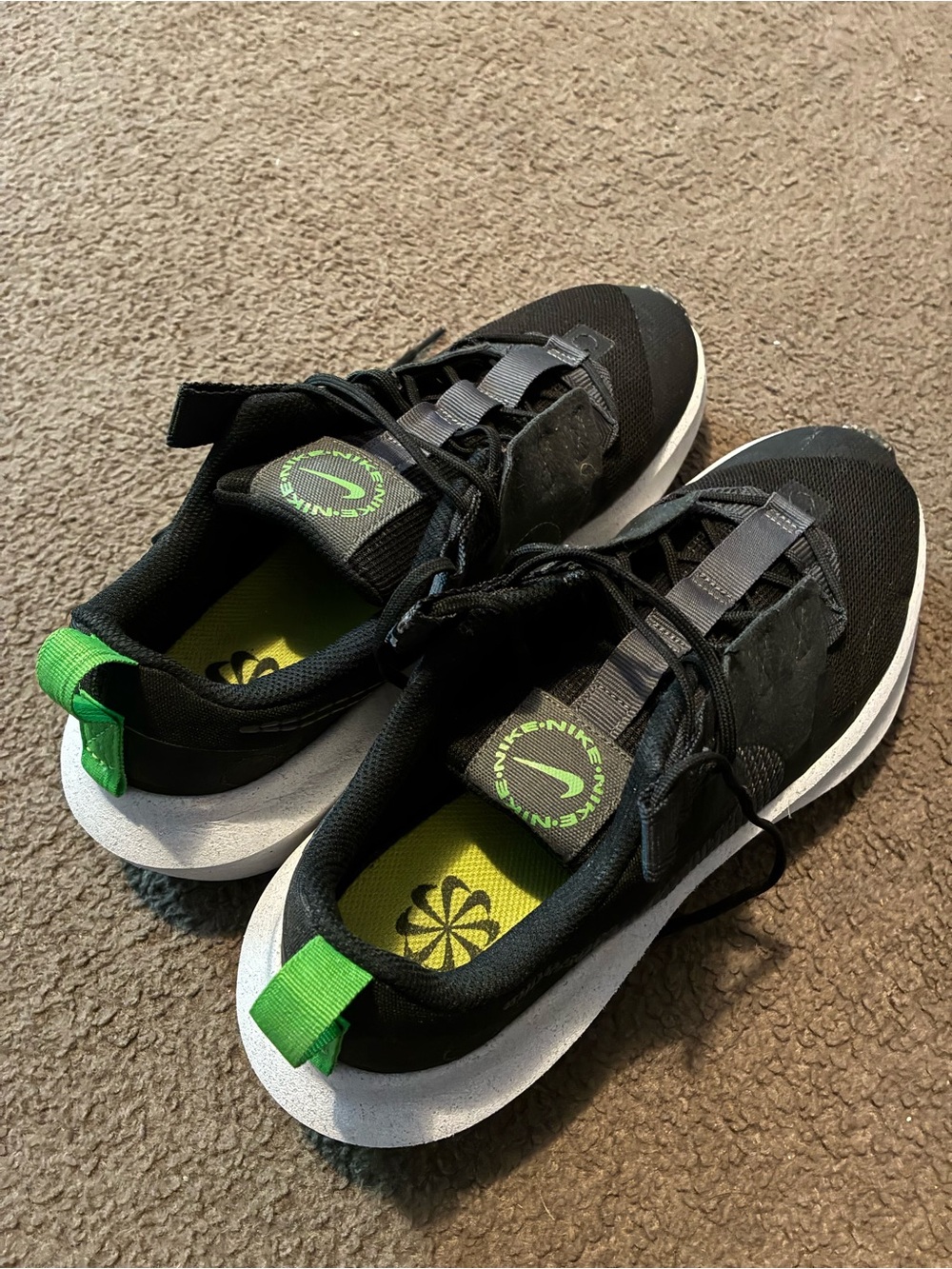 Nike Women's Black and Neon Green Athletic Shoes